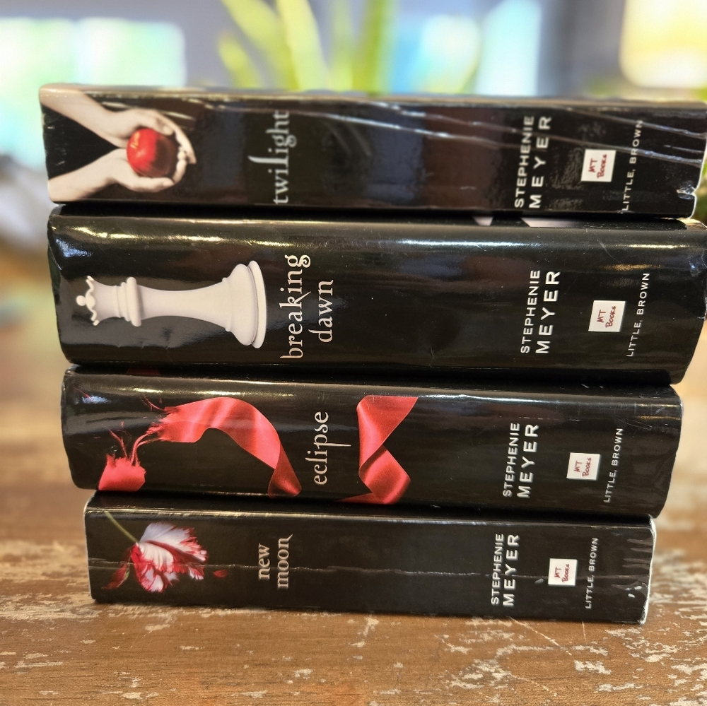 Twilight Books Series - Picture 2 of 5